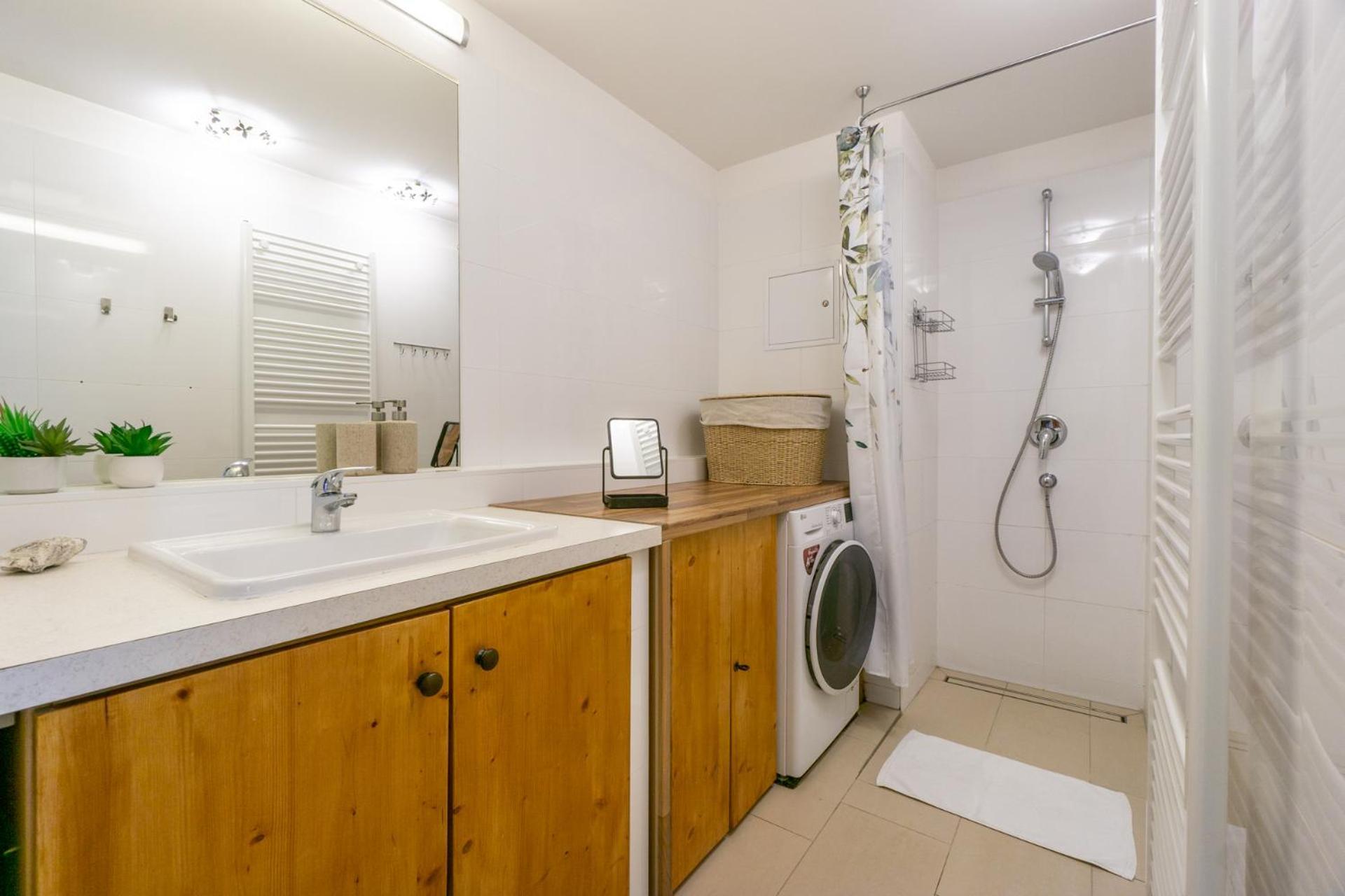 Apartment With Garden Close To Stadthalle, Westbahnhof Vienna Luaran gambar